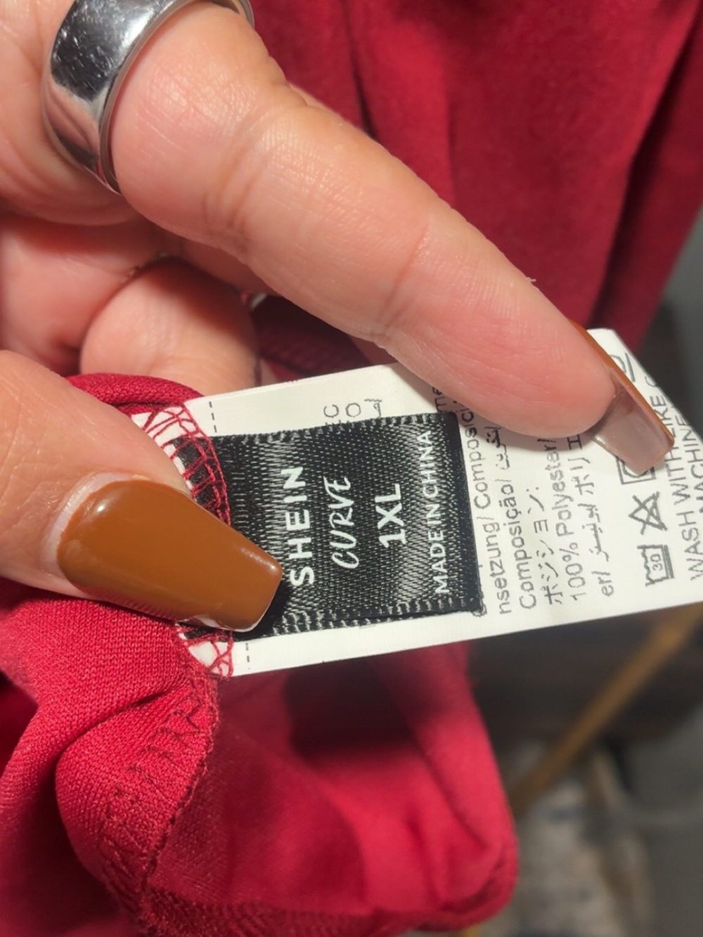 SHEIN Curve Red Plus Size Top 1XL - Picture 3 of 3
